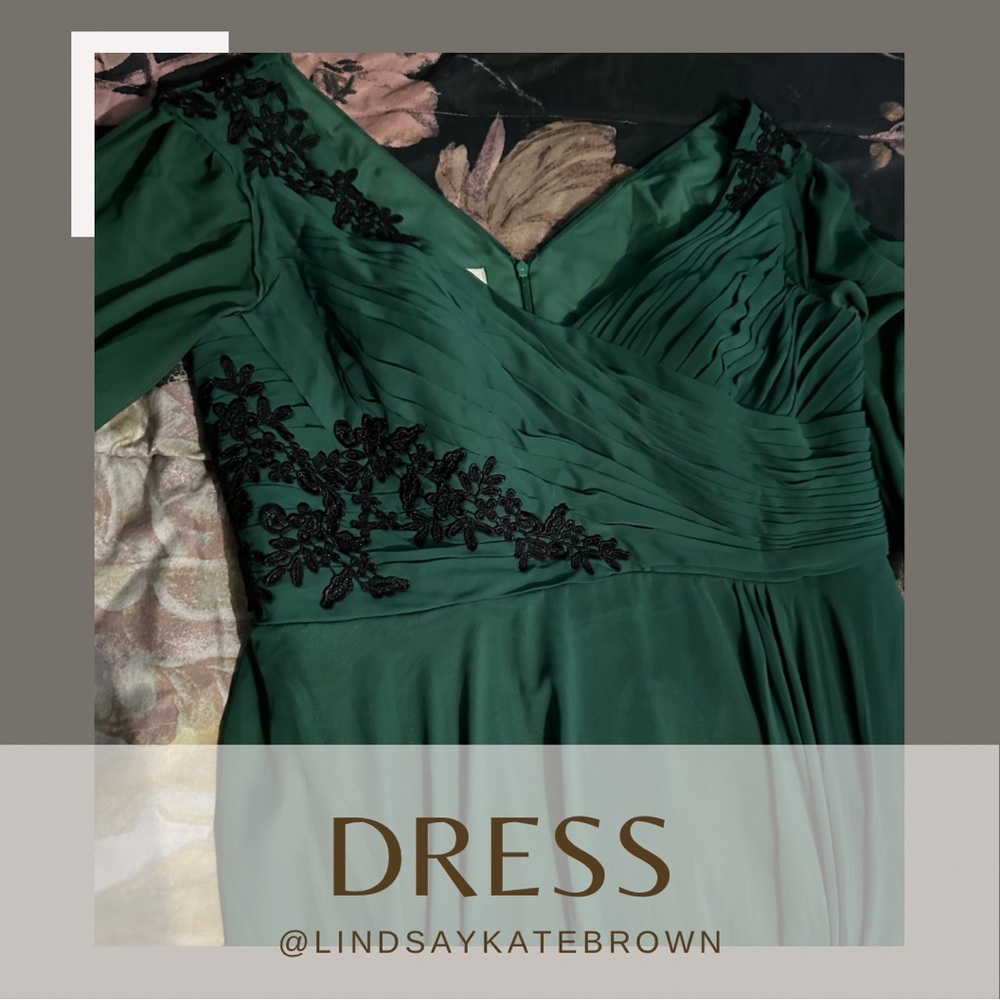 Light in the Box Long Sleeve Lace Appliqué Gown